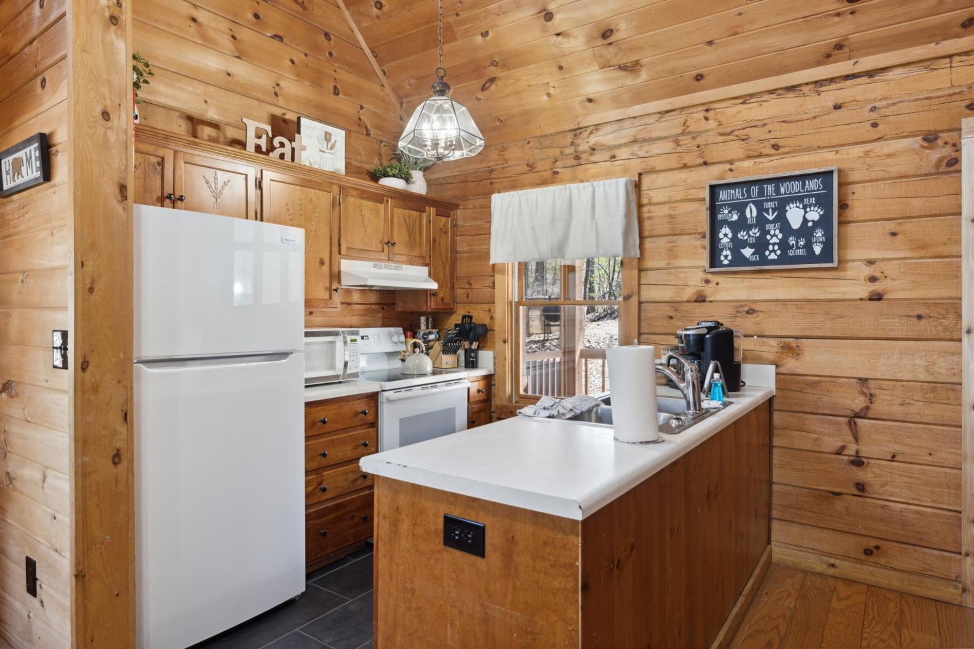Cozy Family Friendly Cabin With Hot Tub, Near Gatlinburg, Pigeon Forge, Dollywood Sevierville Exteriör bild
